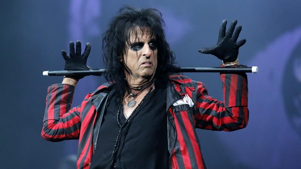 Alice Cooper - musicians who golf