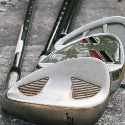 golf wedges lined up
