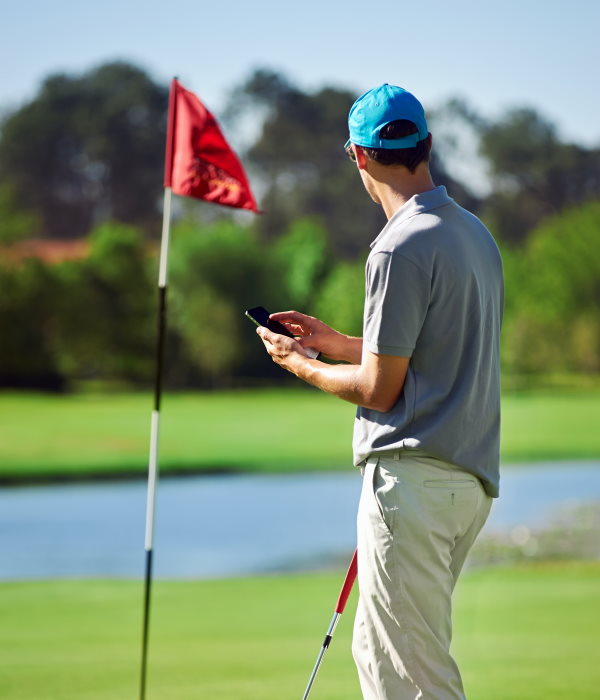 golf using golf GPS
