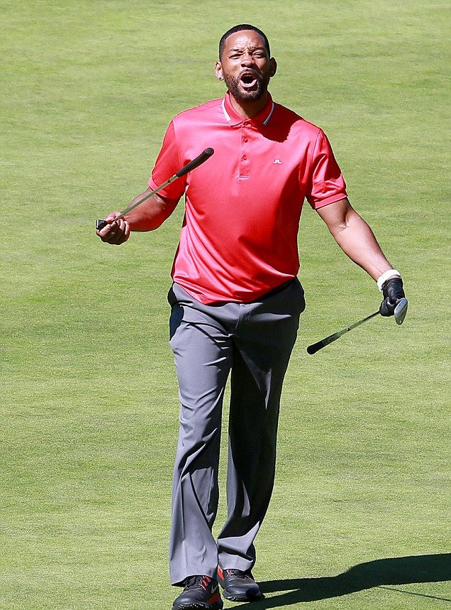 Celebrities that love to golf - Will Smith playing golf