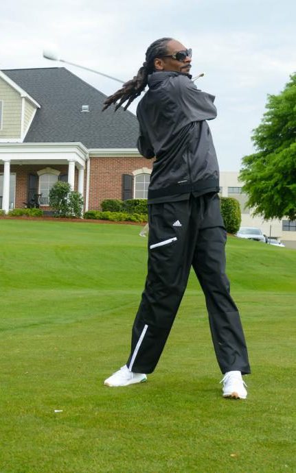Famous Celebrities That Love To Golf - Snoop Dogg